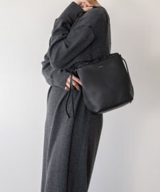 INTER-CHAUSSURES 【LORISTELLA】ソフトレザー巾着バッグ