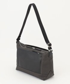 Y'SACCS ナイロン×リサイクルレザー　コンビマルチショルダー