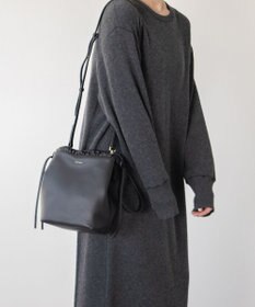 INTER-CHAUSSURES 【LORISTELLA】ソフトレザー巾着バッグ