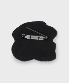 GRACE CONTINENTAL ザリ刺繍ロゴブローチ