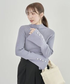 Green Parks ・ｓｗｉｎｇ　ｂｙ　袖パールボタンハイネックニット