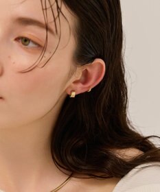 Phoebe 〈金属アレルギー対応〉ワイドフォルムスナップイヤリング　ゴールド/ニッケルフリー
