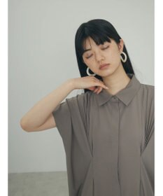 Green Parks ａ．タックプリーツシャツワンピース