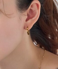 Phoebe 【金属アレルギー対応】フラワーワンタッチフープピアス　ゴールド/サージカルステンレス