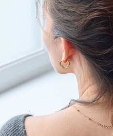 Phoebe 【金属アレルギー対応】フラワーワンタッチフープピアス　ゴールド/サージカルステンレス