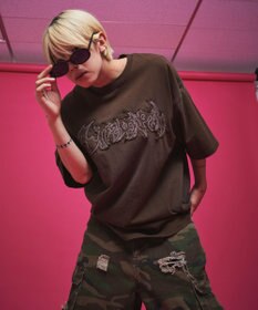 WEGO 【ユニセックス着用ITEM】ダメージアップリケグラフィックT（SS）