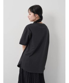 earth music&ecology ラウンドヘムルーズＴ（汗じみ防止）