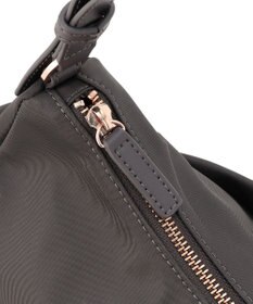 TOCCA IN CREADLE NYLON BAG Ｍ ワンショルダーバッグ