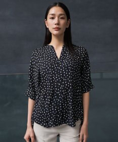 ICB L 【WEB限定】BackSatinAmunzen 5分袖キーネックブラウス ブラック×モチーフドット柄