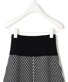 ICB ミルドウール ストライプ柄ニットスカート