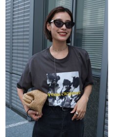 Green Parks レトロフラワーロゴ入りプリントＴシャツ