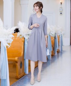 Tiaclasse 【洗える】裾に向かってエレガントに広がる美光沢フレアワンピース