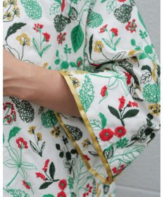 muuc 筆記帳刺繍ショートコート〈国産・muucオリジナル総柄刺繍〉〈上質な綿混ダンガリー〉〈中に着込めるゆとり袖・Aライン〉〈3シーズン春秋冬〉