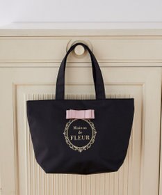 Maison de FLEUR EC限定フレームロゴサテンバッグ