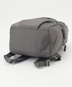 ICB 【人気のため新色追加・A4サイズ収納可・撥水】８ポケットナイロンリュック