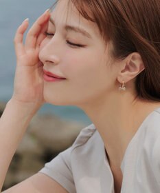 Tiaclasse 【金属アレルギー対応・選べる2タイプ】クリスタルリボンピアス