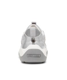 STEVE MADDEN PREMIO 異素材ミックスボリュームスニーカー