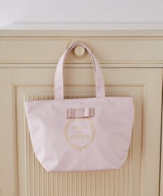 Maison de FLEUR EC限定フレームロゴサテンバッグ