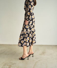 GRACE CONTINENTAL マーガレットフラワープリントスカート