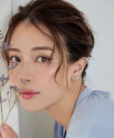 Tiaclasse 【金属アレルギー対応・選べる2タイプ】クリスタルリボンピアス