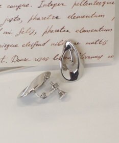 Tiaclasse 【安田美沙子さん着用・金属アレルギー対応】ツイストドロップイヤリング