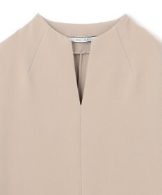 BEIGE， 【洗える】RUE / スリットネックフォルムブラウス