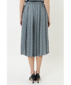 DAKS サテンプリントプリーツスカート