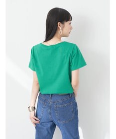 earth music&ecology ＶネックＴシャツ（汗じみ防止）