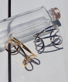 Tiaclasse ワイドクロスバングル