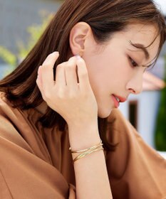 Tiaclasse ワイドクロスバングル