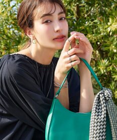 Tiaclasse ワイドクロスバングル