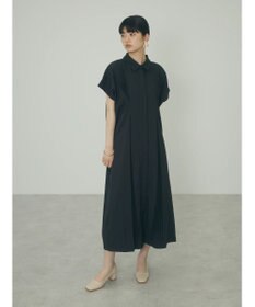 Green Parks ａ．タックプリーツシャツワンピース