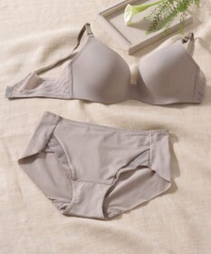 Wing ノンワイヤーブラ 【シンクロブラ】 動いてもズレにくい MB4015 ウイング／ワコール