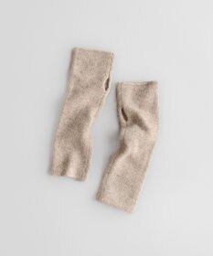 AND WOOL 〈上質な素材と手仕事から生まれた優しいニット〉カシミヤ100%アームウォーマー