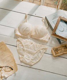 San-ai Resort（三愛水着楽園） 【northerly bra フィットシリーズ 谷間メイク】 カシュクールレースモールド ブラジャー＆ショーツSet B～Fカップ