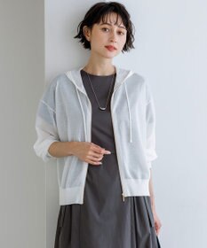 23区 シャイニーシアーニット ジップアップ パーカー ホワイト系
