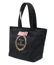 Maison de FLEUR EC限定フレームロゴサテンバッグ