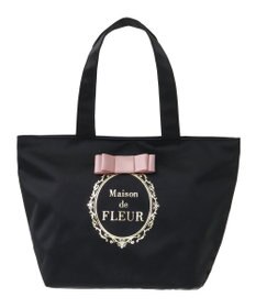 Maison de FLEUR EC限定フレームロゴサテンバッグ