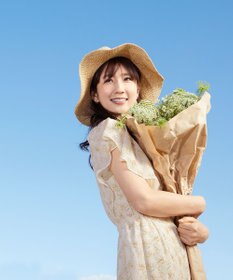 Tiaclasse 【小倉優子さん着用・洗える】フレアスリーブ柄ワンピース