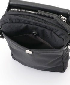 Y'SACCS ベルトスクエアミニマムショルダーバッグ