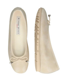 Bridget Birkin ＜3E＞【Bridget Birkin Walk】インヒールリボンパンプス