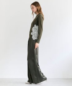 BEIGE， WILLOW / アシンメトリーレースクルーネックニット