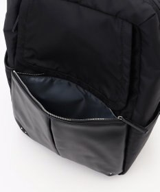 Y'SACCS NEWナイロン×レザーコンビシリーズ　前ポケットラージリュックサック