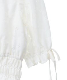 earth music&ecology 透かし花柄ブラウス