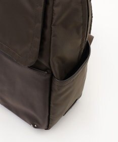 Y'SACCS NEWナイロン×レザーコンビシリーズ　前ポケットラージリュックサック