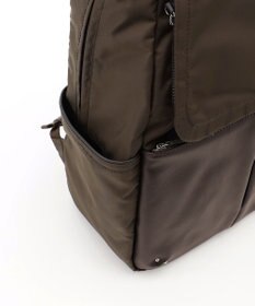 Y'SACCS NEWナイロン×レザーコンビシリーズ　前ポケットラージリュックサック