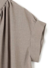 BEIGE， 【洗える/接触冷感/速乾/UVケア対応】BATEAU / Vネックバックギャザーハーフスリーブブラウス