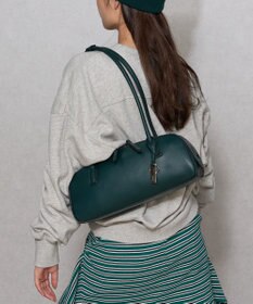 style code 【Ungrid/アングリッド】シンプルスムース　プレートチャーム付ワイドボストンバッグ