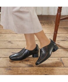 ing <ing>【WEB限定】【サスティナブルシリーズ】甲深デザインパンプス