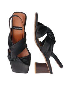 INTER-CHAUSSURES 【ANGEL ALARCON】スクエアトウクロスベルトサンダル